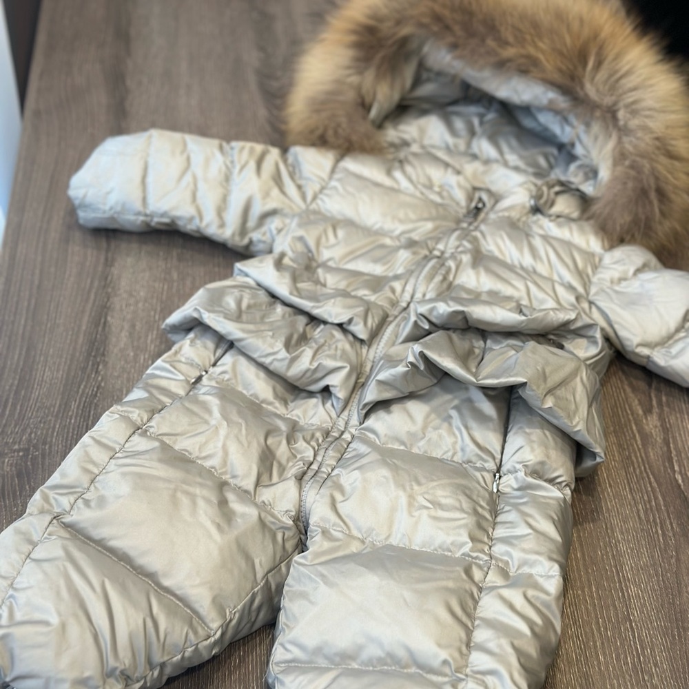 Winter coat - Picture 9 of 10